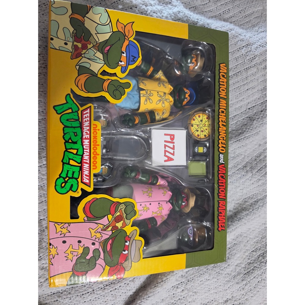 NECA TMNT Vacation Michelangelo and Vacation Raphael 2-Pack Action Figures